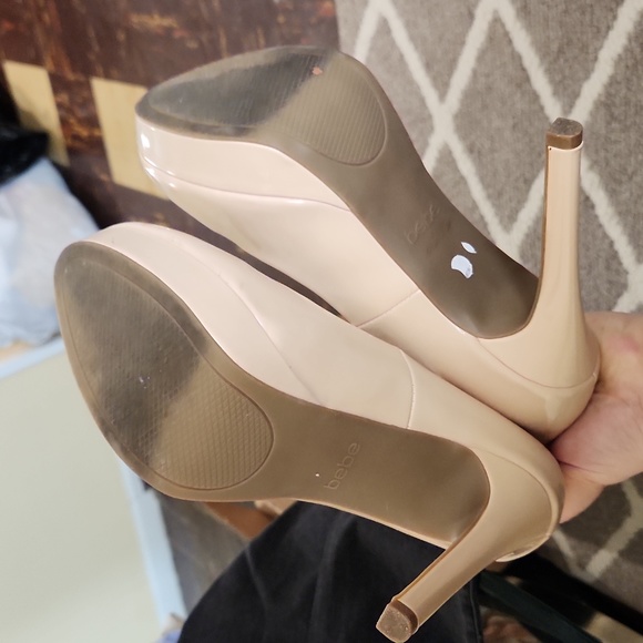 Heels - Picture 3 of 8